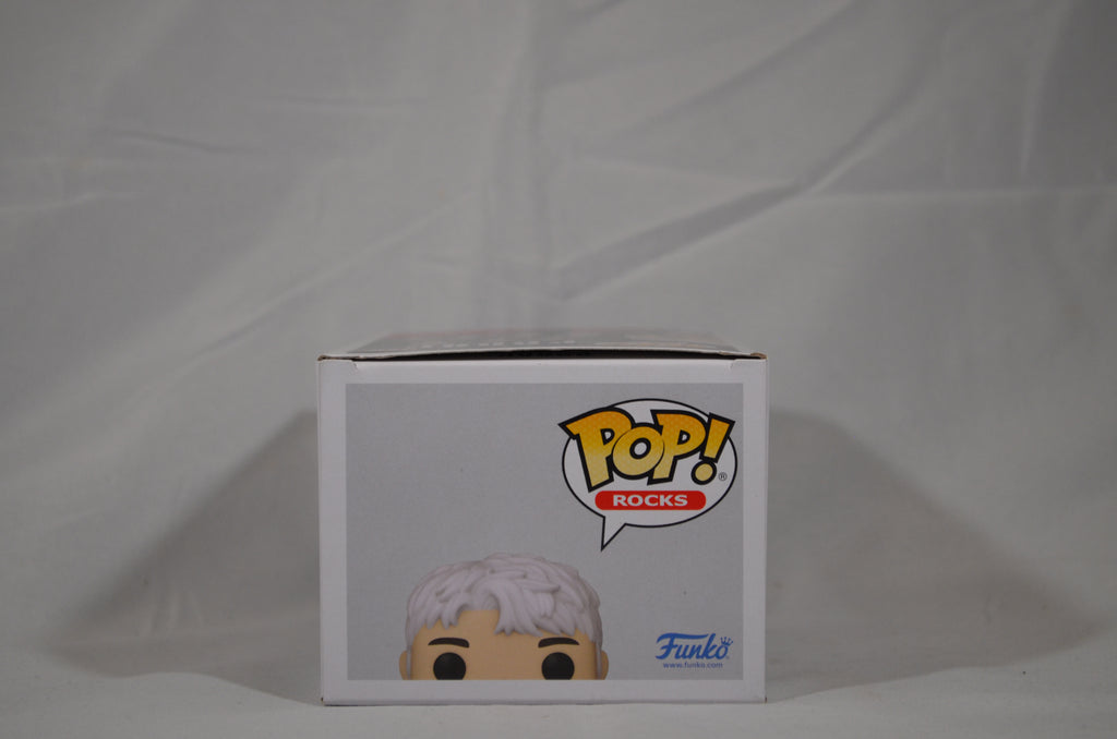 Pop J-Hope 370